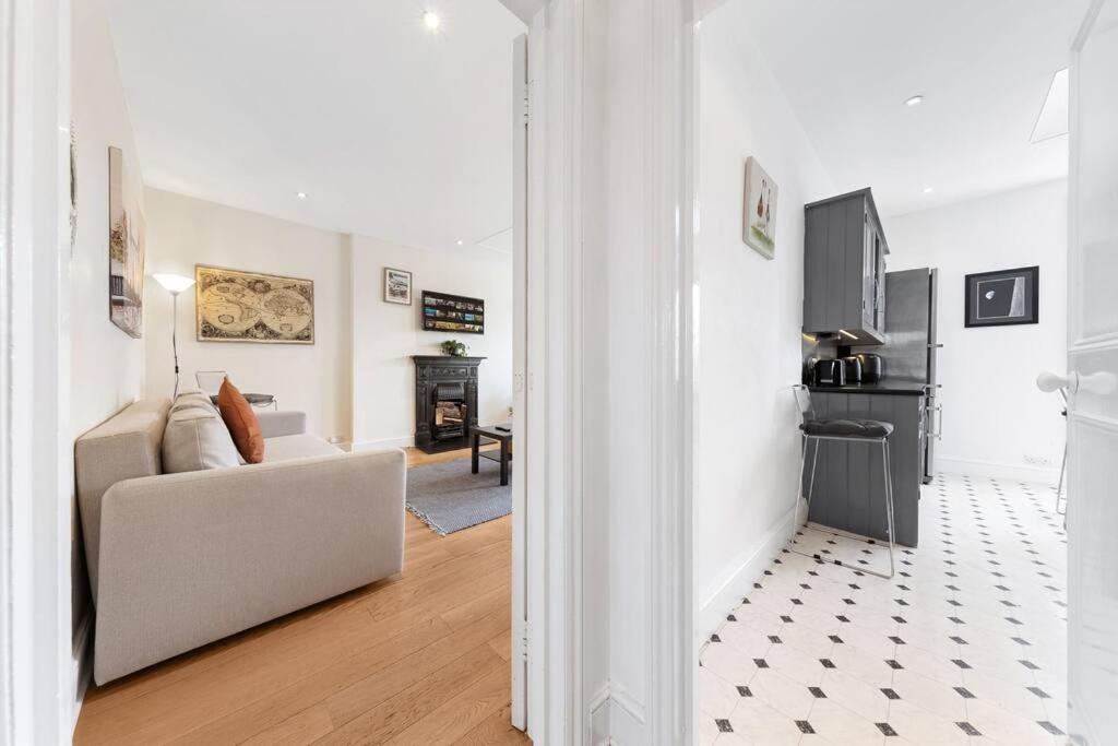 Spacious Sleep 11 With Terrace In Earls Court Ec99 ลอนดอน ภายนอก รูปภาพ