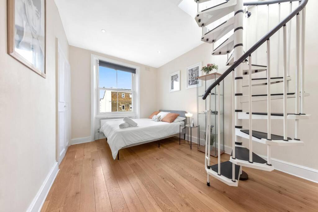 Spacious Sleep 11 With Terrace In Earls Court Ec99 ลอนดอน ภายนอก รูปภาพ